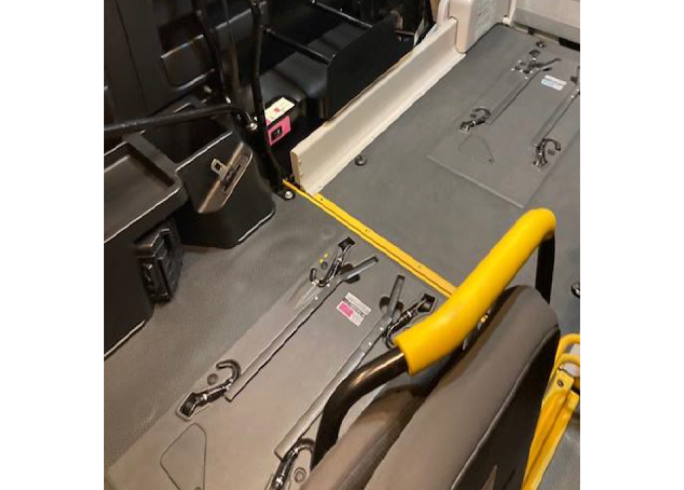 運取付事例：200系 ハイエース ウェルキャブロング